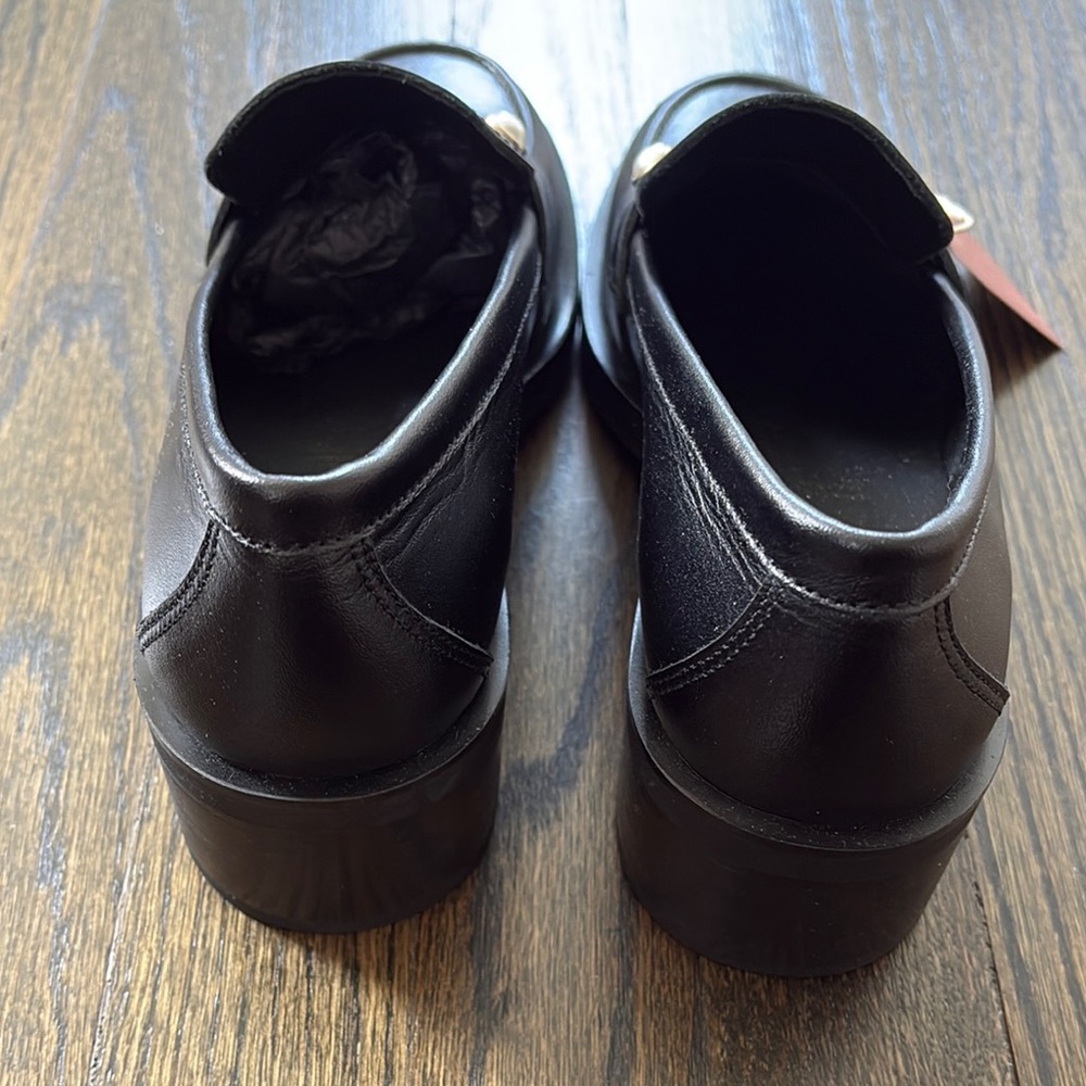 NWOB- Black Women's Leather Loafers with Pearl Detail by Cruza ( size 39) - Picture 5 of 8
